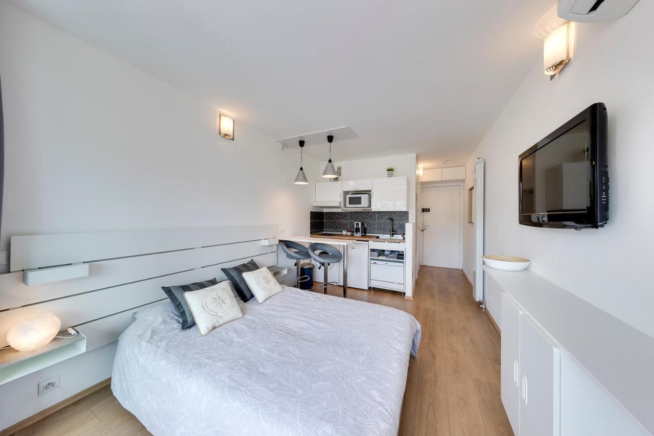 Apartment La *